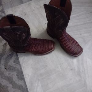 Some El Dorado crocodile boots